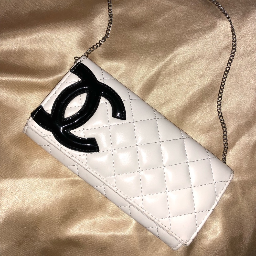 Chanel Bifold